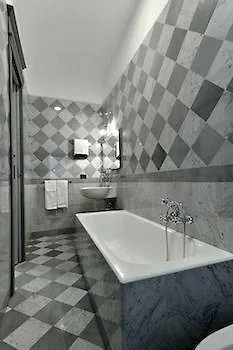 Hotel Heart Milan Apartments - San Sepolcro Duomo