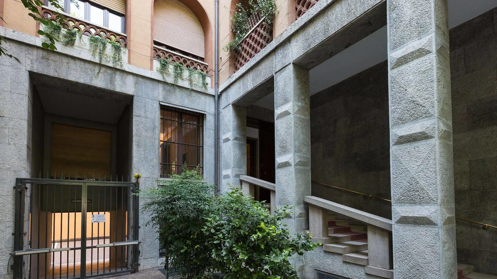Hotell Heart Milan Apartments - San Sepolcro Duomo