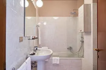 Heart Milan Apartments - San Sepolcro Duomo Hotel
